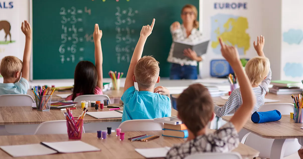 International curriculum system and integrated education between China and the West